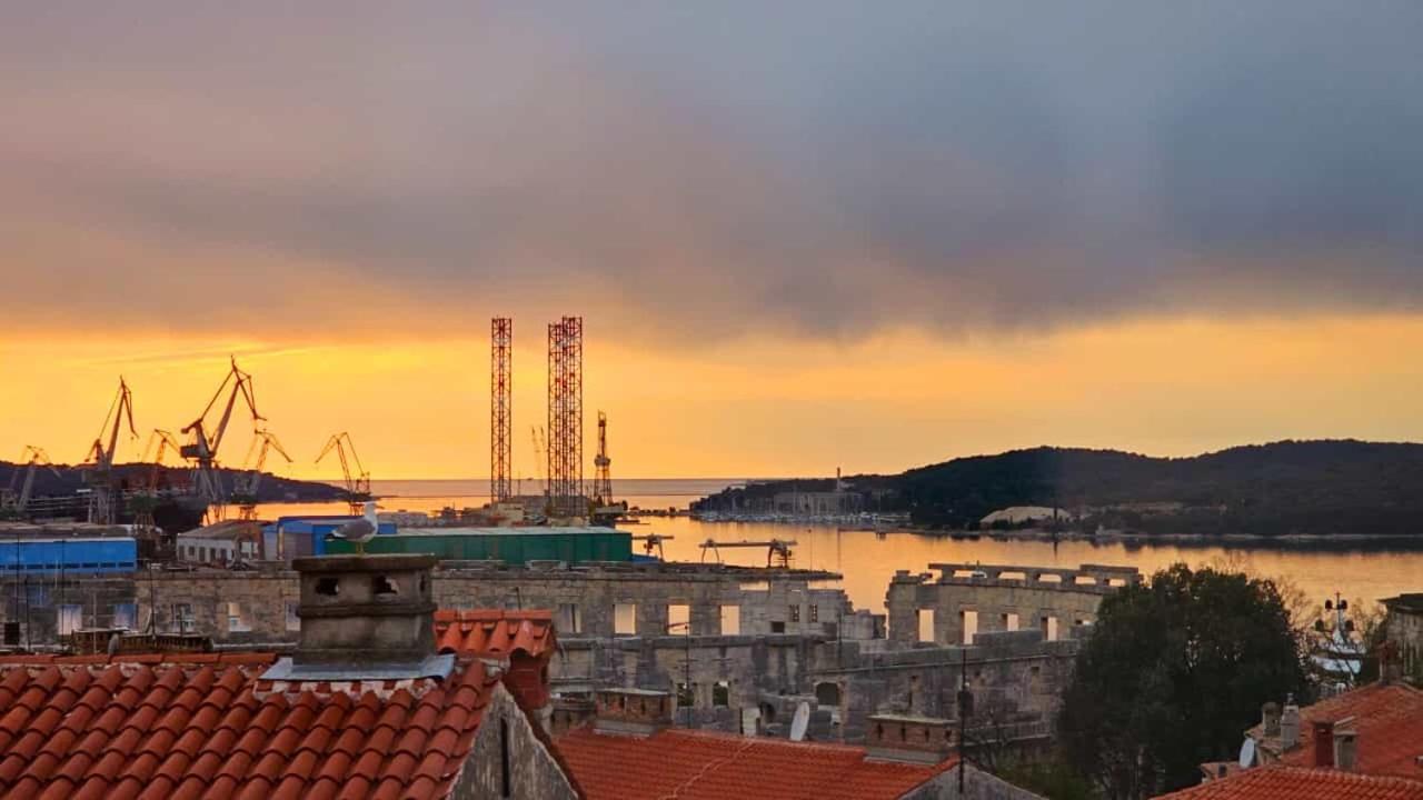 Arena Sunset, Sea Coloseum View, 2 Rooms Free Parking Пула Экстерьер фото